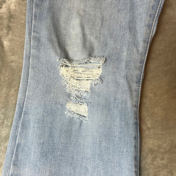 Levi's 726 Flare Women's Light Wash Distressed Jeans Size 31x30 - Picture 3 of 11